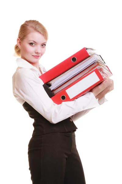 Femme d'affaires portant une pile de documents — Photo