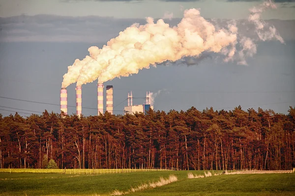 Smoke from chimney of power plant station — Stock Photo, Image