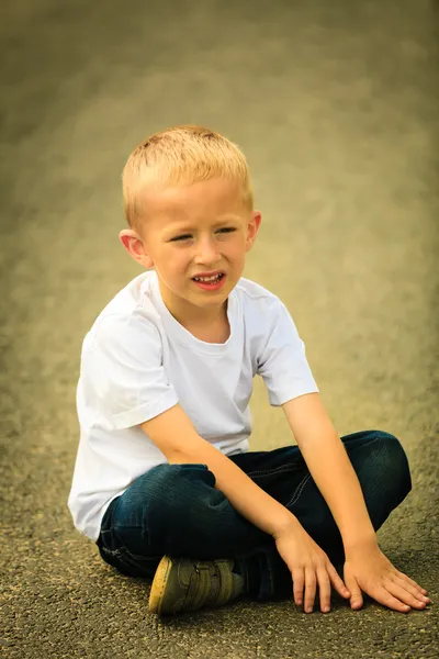 Mały portret chłopca miło odkryty — Zdjęcie stockowe