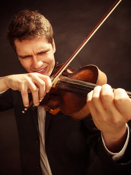 Violinist playing violin — Stock Photo, Image