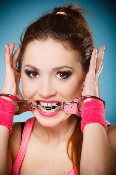 Teenager girl in handcuffs — Stock Photo, Image