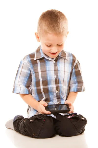 Menino jogando jogos no smartphone — Fotografia de Stock