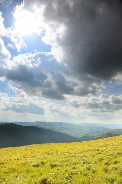 Horská krajina v létě — Stock fotografie