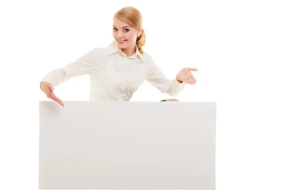 Ad. Businesswoman showing blank copy space banner — Stock Photo, Image