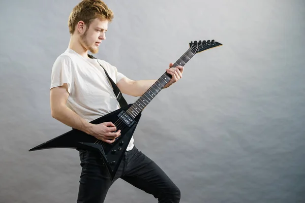 Hombre Tocando Guitarra Eléctrica Durante Concierto Instrumento Musical Adolescente Chico — Foto de Stock
