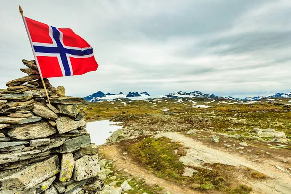 Piedra Alta Con Bandera Noruega Ruta Turística Nacional Sognefjellet Mirador — Foto de Stock
