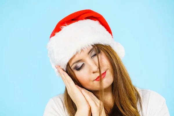 Mujer Cansada Con Sombrero Santa Gesutre Gesto Sueño Con Las — Foto de Stock