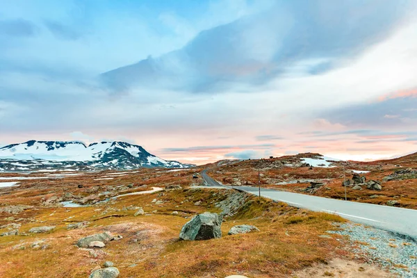 Strada Attraverso Paesaggio Montano Norvegia Itinerario Turistico Nazionale Sognefjellet Lom — Foto Stock