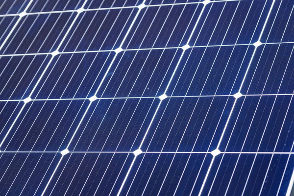 Chiudere Pannelli Fotovoltaici Solari Ricaricare Batterie Energia Rinnovabile Verde Pulita — Foto Stock