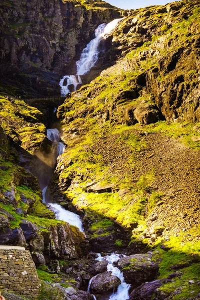 Trolls Path Trollstigen Górskiej Drogi Norwegii Europie Wodospad Most Krajowa — Zdjęcie stockowe