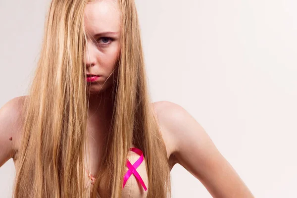 Жіноча Рожева Стрічка Грудях Міжнародний Символ Обізнаності Про Рак Молочної — стокове фото