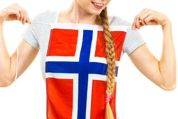 Blond Kvinnlig Student Med Norsk Flagga Bröstet Resor Och Utbildning — Stockfoto