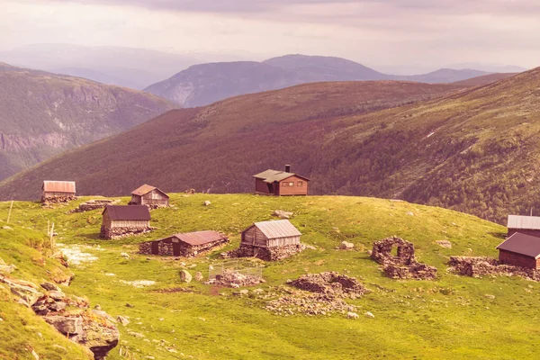 Noruego Casas Antiguas Hito Montaña Granja Paisaje Verano Noruega Escandinavia — Foto de Stock