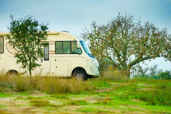 Caravana Acampando Natureza Portugal Viagem Campista — Fotografia de Stock