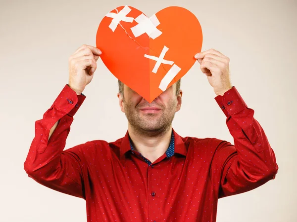 Más Relações Rompimento Conceito Emoções Tristes Homem Adulto Segurando Coração — Fotografia de Stock
