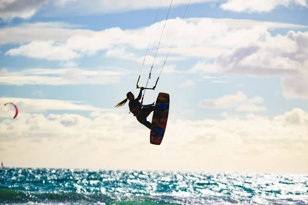 Kiteboarding Kite Surfista Acção Tarifa Espanha Actividade Desportiva Pessoas Fazendo — Fotografia de Stock