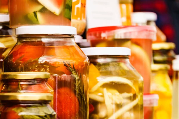 Lebensmittelkonservierung Für Den Winter Herbst Gläser Mit Eingelegtem Gemüse Fermentation — Stockfoto