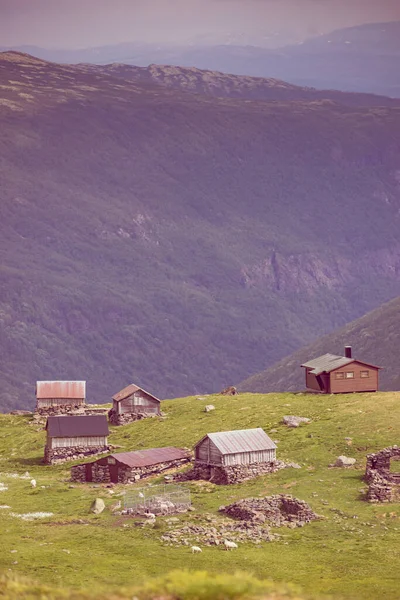 Noruego Casas Antiguas Hito Montaña Granja Paisaje Verano Noruega Escandinavia — Foto de Stock