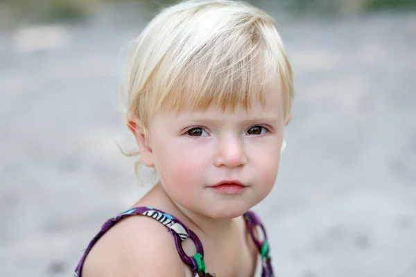 Portrait of a little girl — Stock Photo, Image