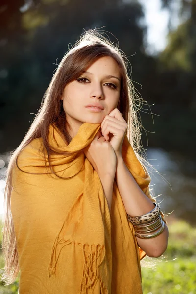 Young beautiful woman wear scarf in her shoulders — Stock Photo, Image