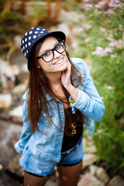 Young female outdoors — Stock Photo, Image