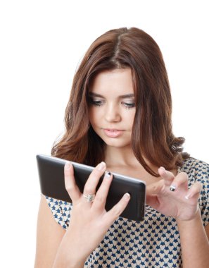 genç kadın Tablet PC'yi kullanma