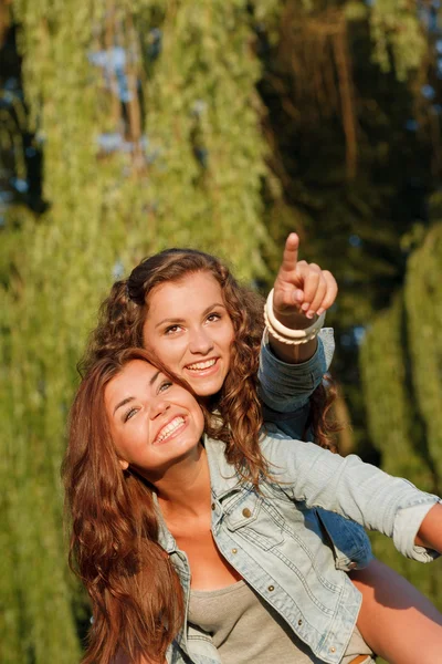 Two happy girlfriends — Stock Photo, Image