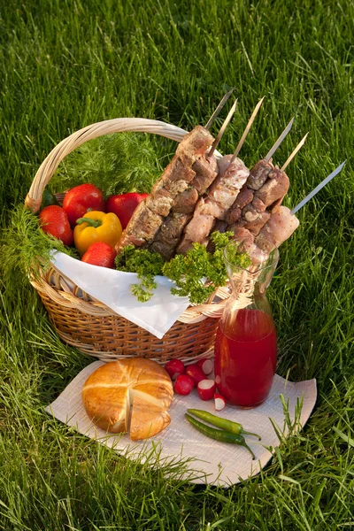 Cesta de picnic — Foto de Stock