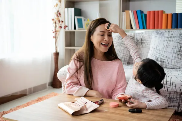 Smiling Mom Kid Preschool Daughter Doing Makeup Together Excited Little — Stock Photo, Image
