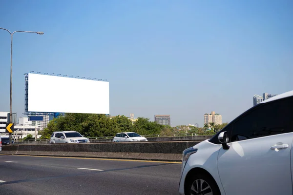 Cartelera Blanco Carretera Ciudad Para Publicidad Fondo Para Fondo Publicitario — Foto de Stock