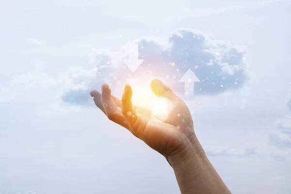 Concetto Cloud Computing Primo Piano Dell Uomo Affari Con Cloud — Foto Stock