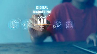 İnternet reklamcılığı, dijital pazarlama ve satış geliştirme teknolojisi konsepti, çevrimiçi pazarlama, e-ticaret, e-ticaret, çevrimiçi ticaret simgeleri ve simgeleri göstermek için stil kalem kullanan eller.