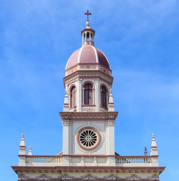 Koepel van de santa cruz-katholieke kerk — Stockfoto