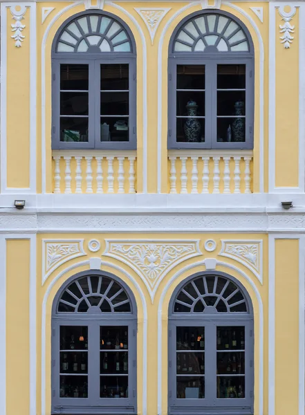 Ventanas de arco — Foto de Stock