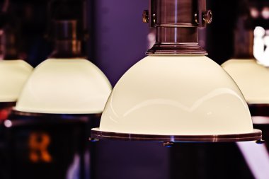 Retro tavan lambası