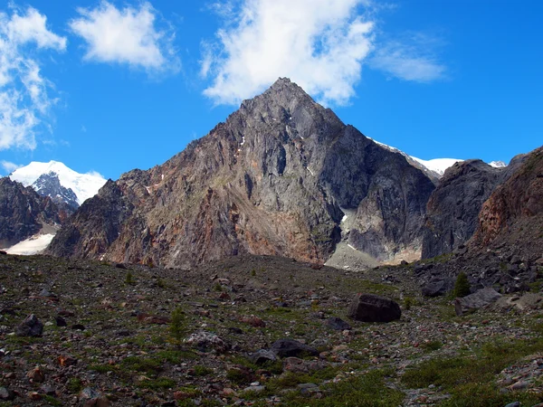 De camino a la cima Aktru —  Fotos de Stock