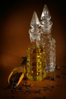 zeytinyağı, sirke ve kara biber
