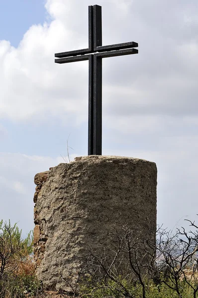 Kříž na vrcholu — Stock fotografie