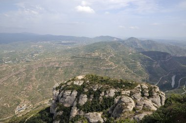 panoramik montserrat dağlar