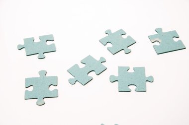 Jigsaw parçaları