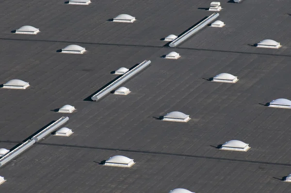 bir fabrika çatısı