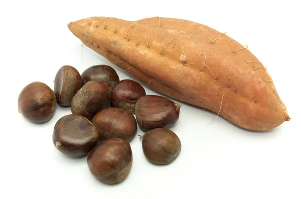 Kastanjer med sötpotatis — Stockfoto