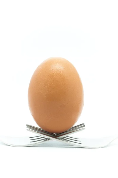 Яйцо с вилкой — стоковое фото