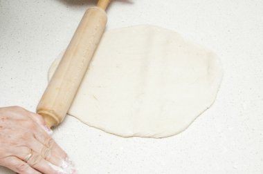 ekmek hamur yoğurma