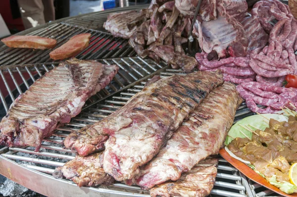 Carne a la parrilla —  Fotos de Stock