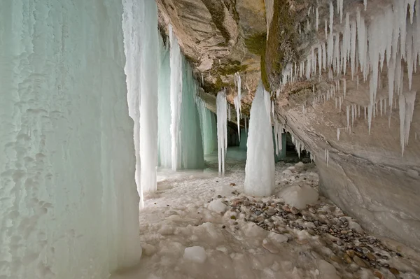 苏必利尔湖冰洞 — 图库照片