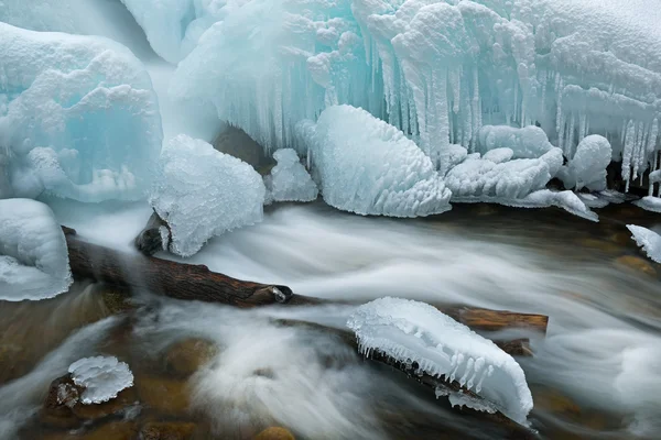 Inverno, Gull Creek Cascade — Fotografia de Stock