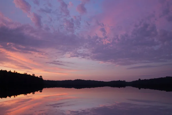 Sonnenaufgang pete 's lake — Stockfoto