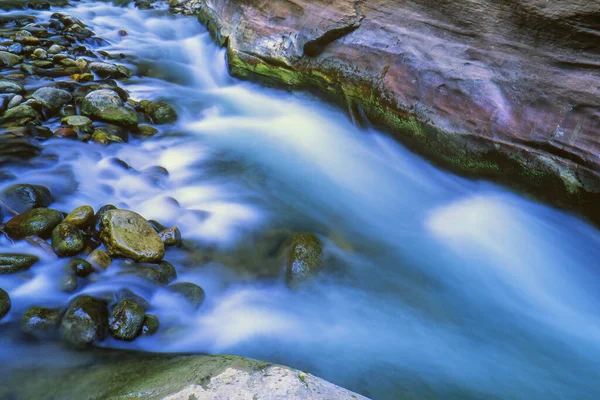 Τοπίο Virgin River Narrows Κατέλαβε Κίνηση Θολούρα Zion National Park — Φωτογραφία Αρχείου