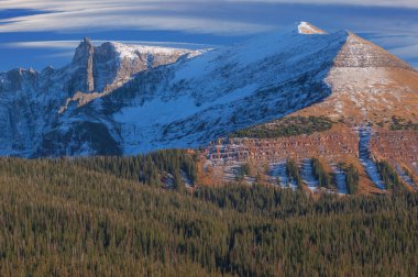 San Juan Dağları 'ndaki son güneş ışığının manzarası, Lizard Head Pass, Colorado, ABD